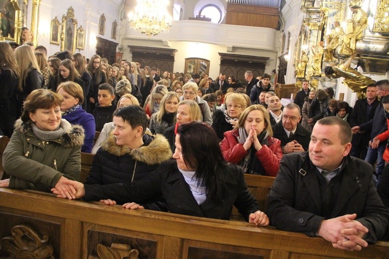 Bierzmowanie z Zakliczynie 2018, cz. 1