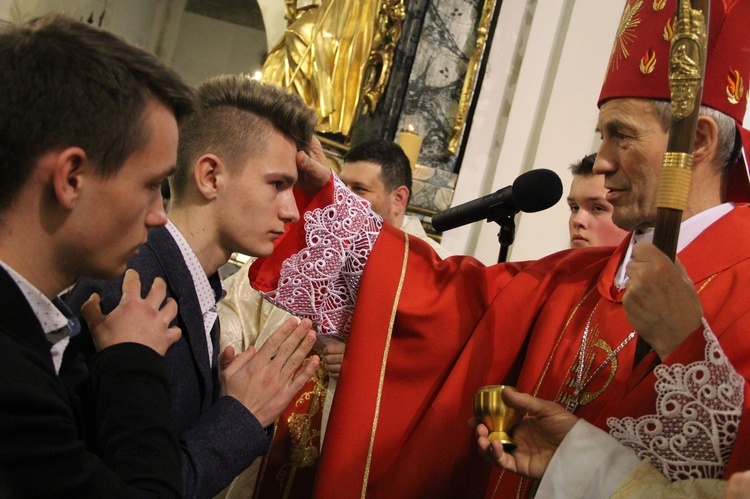 Bierzmowanie w Zakliczynie 2018, cz. 2