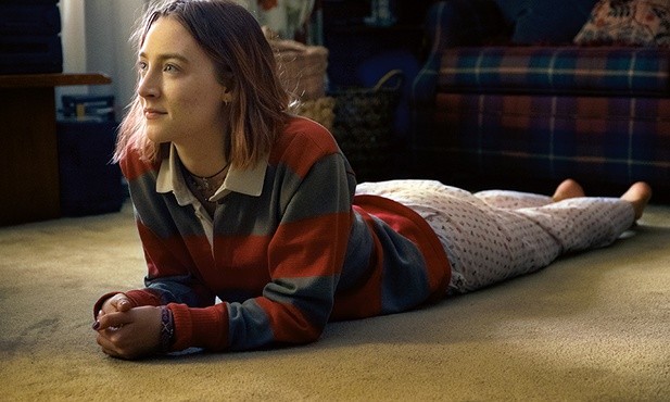Saoirse Ronan jako Christine „Lady Bird” McPherson w filmie  Grety Gerwig.