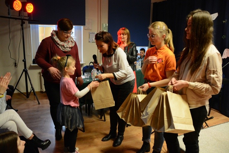 Dzieci, młodzież i piosenka religjna