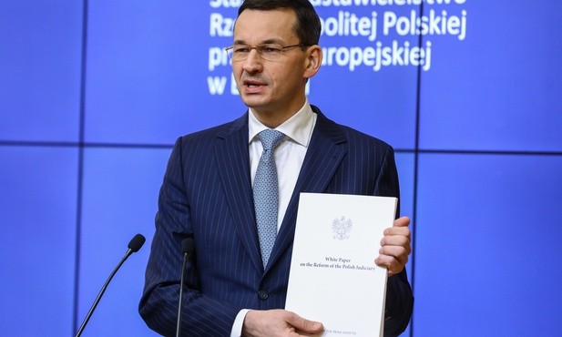 Premier: Oczekujemy głębokiej i merytorycznej analizy "białej księgi"