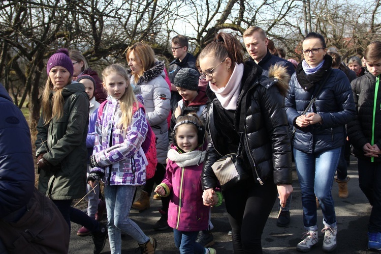 Droga Krzyżowa na Szczereż