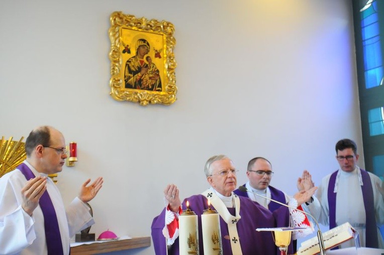 Abp Marek Jędraszewski w Domu Hospicyjnym św. Łazarza