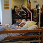 Abp Marek Jędraszewski w Domu Hospicyjnym św. Łazarza