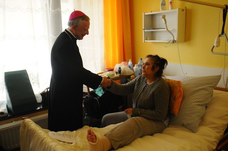 Abp Marek Jędraszewski w Domu Hospicyjnym św. Łazarza