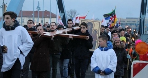 Polacy i Niemcy razem za krzyżem