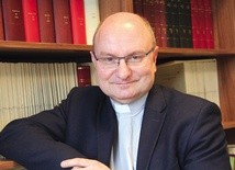 Funkcję oficjała Sądu Metropolitalnego w Katowicach ks. prof. UKSW Piotr Ryguła pełni od 1 lutego 2018 roku.