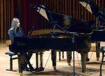 Etiudę c-moll, opus 10, numer 12, "Rewolucyjną", Fryderyka Chopina zagrała Kamila Woźniak