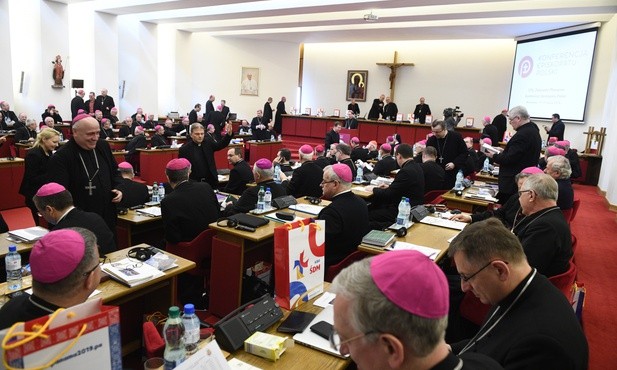 Biskupi apelują o niezwłoczne podjęcie prac nad projektem "Zatrzymaj aborcję"