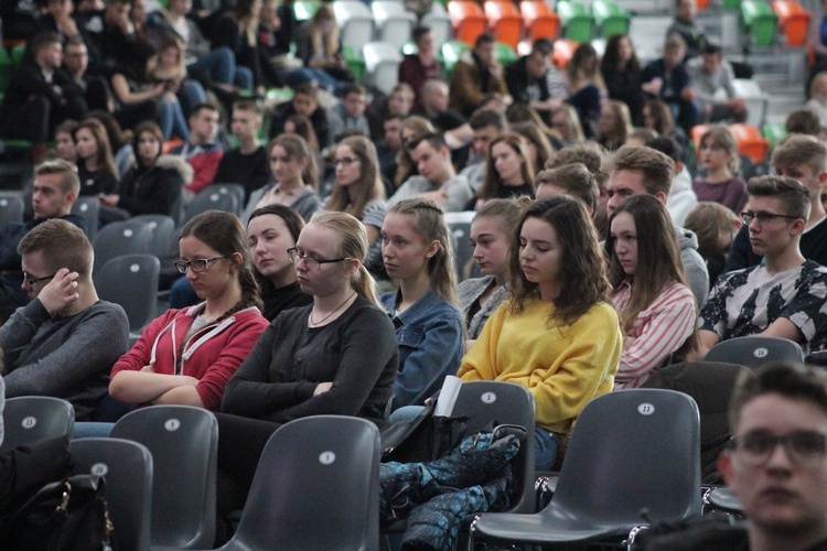 Wykąpni w "strumieniach wody żywej"