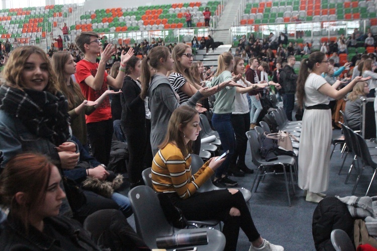 Wykąpni w "strumieniach wody żywej"