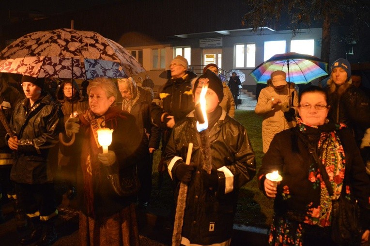 Jezus szedł przez miasto