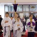 Bp Pieronek w kościele stacyjnym na Bulwarowej