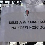 Pikieta zwolenników aborcji pod pałacem arcybiskupa