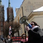 Pikieta zwolenników aborcji pod pałacem arcybiskupa