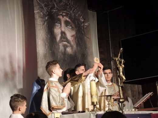 Misterium młodych z Juszczyny o Eucharystii