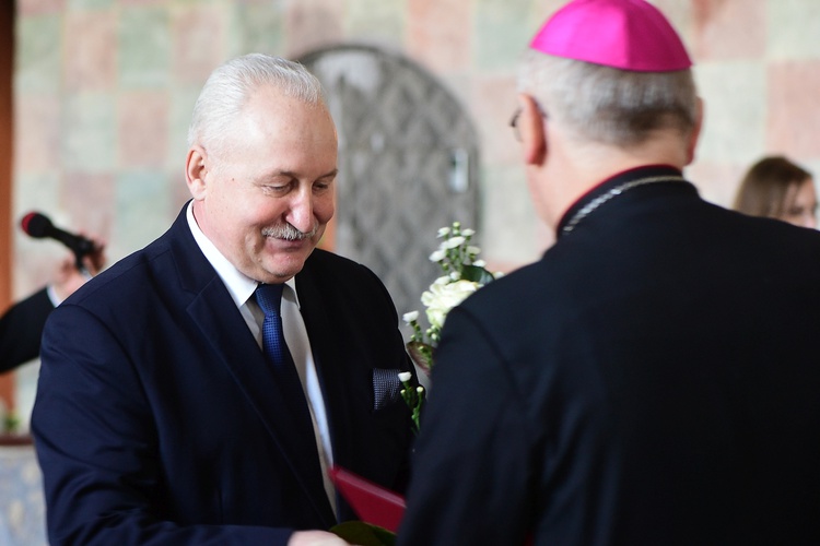 Odsłonięcie herbu abp. Józefa Górzyńskiego