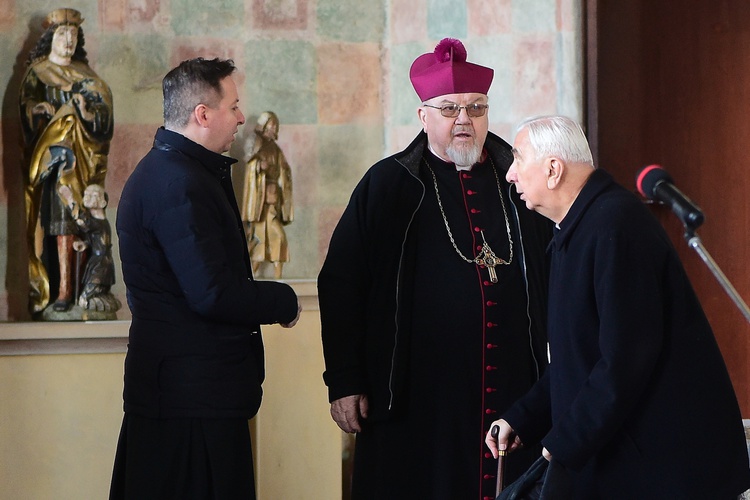 Odsłonięcie herbu abp. Józefa Górzyńskiego