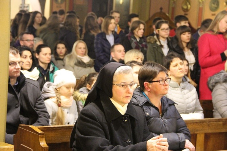 Bierzmowanie w kościele św. Kazimierza w Nowym Sączu