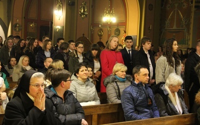 Bierzmowanie w kościele św. Kazimierza w Nowym Sączu