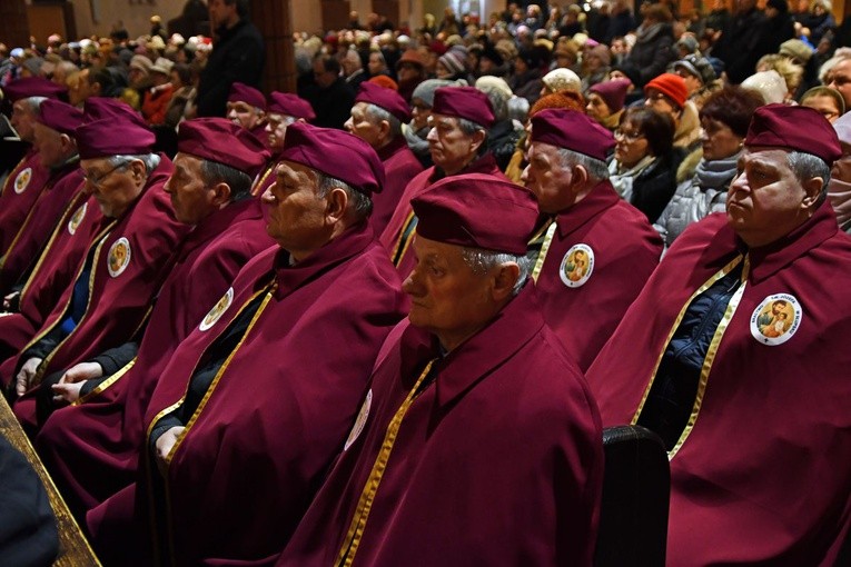 Zawierzenie diecezji i synodu św. Józefowi