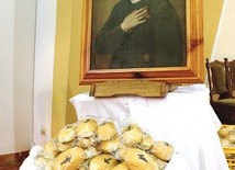 Na zakończenie Mszy św. odbyło się błogosławieństwo chlebków św. Klemensa.