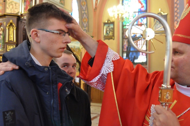 Bierzmowanie w Otfinowie