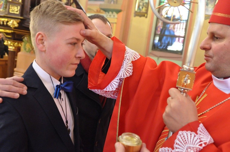 Bierzmowanie w Otfinowie