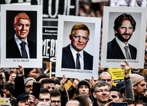 W ostatni piątek w 30 miastach na Słowacji odbywały się wiece protestacyjne przeciwko rządom partii Smer i premiera Ficy.