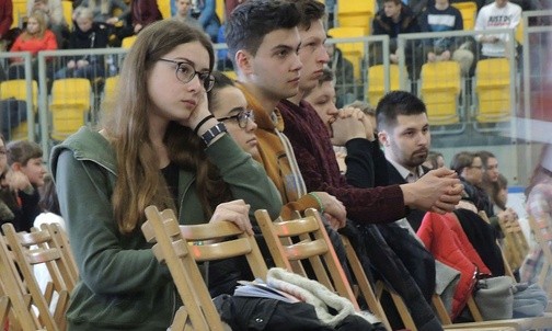 Podczas adoracji Najświętszego Sakramentu