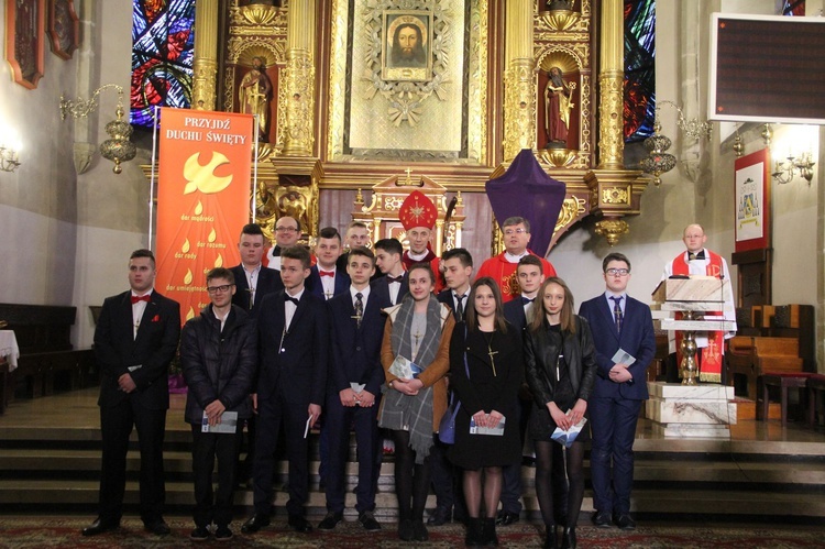 Bierzmowanie w nowosądeckiej bazylice, cz. I