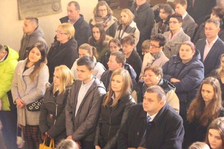 Bierzmowanie w nowosądeckiej bazylice, cz. I