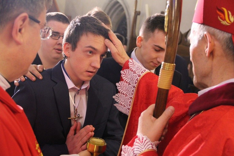 Bierzmowanie w nowosądeckiej bazylice, cz. I