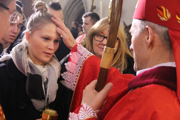 Bierzmowanie w nowosądeckiej bazylice, cz. I
