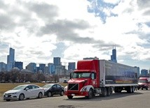 Ciężarówka "German Death Camps" na ulicach Chicago