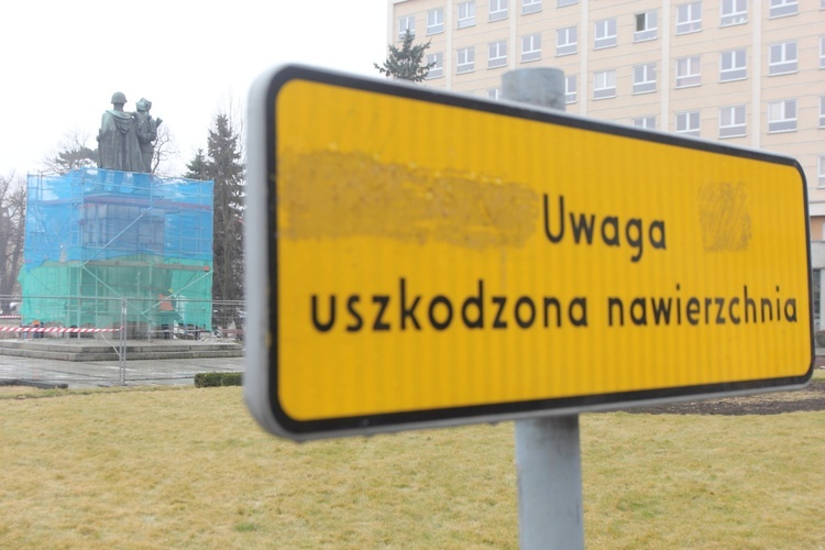 Usuną "Iwanów"