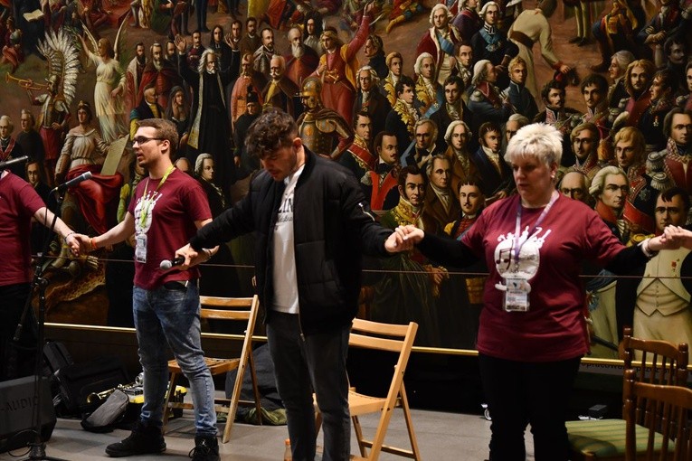 Pielgrzymka maturzystów - aula i bazylika