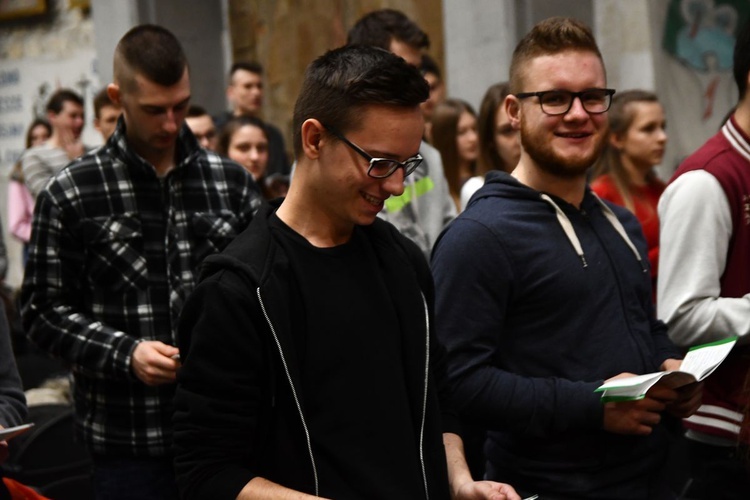 Pielgrzymka maturzystów - aula i bazylika