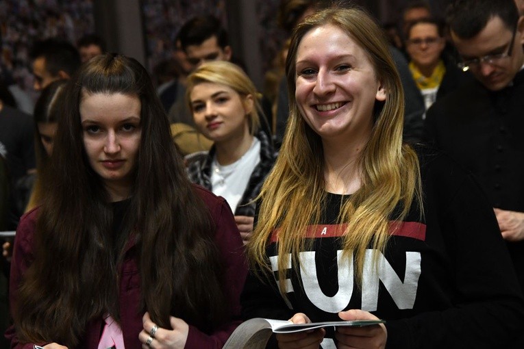 Pielgrzymka maturzystów - aula i bazylika