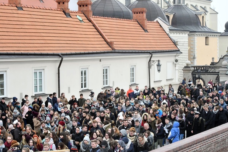 Pielgrzymka maturzystów - Droga Krzyżowa