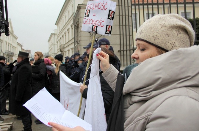 Biały i Czarny piątek w Warszawie