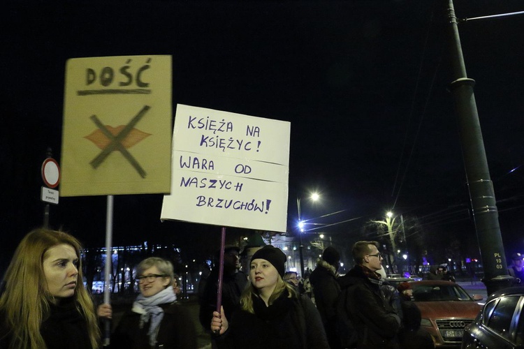 Czarny protest na ul. Franciszkańskiej