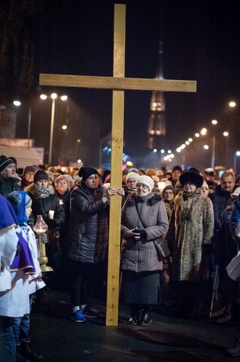 Droga Krzyżowa ulicami Bielawy