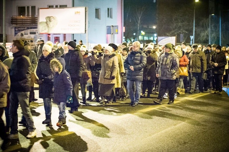 Droga Krzyżowa ulicami Bielawy