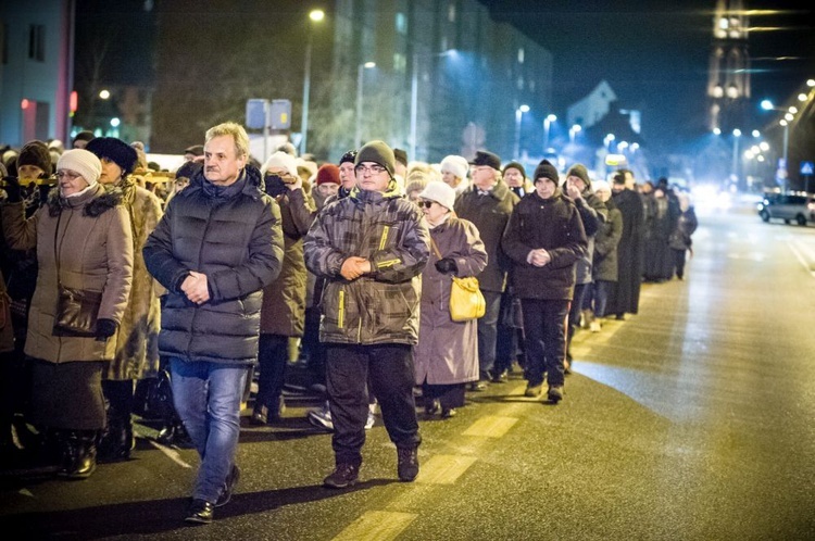 Droga Krzyżowa ulicami Bielawy