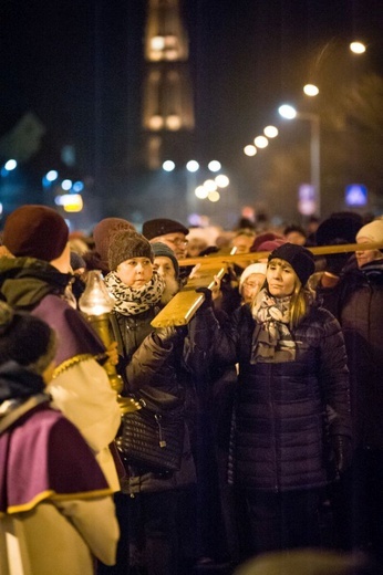 Droga Krzyżowa ulicami Bielawy