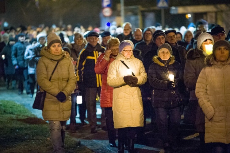 Droga Krzyżowa ulicami Bielawy