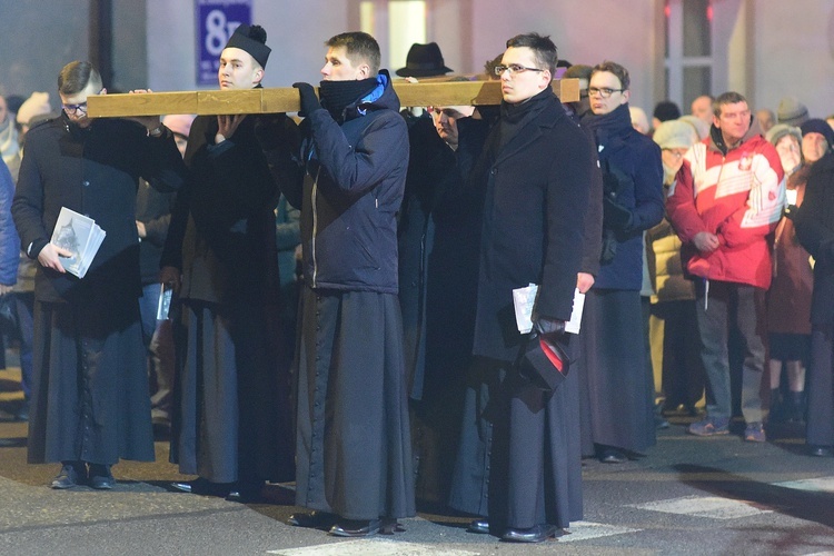 Droga Krzyżowa ulicami Olsztyna