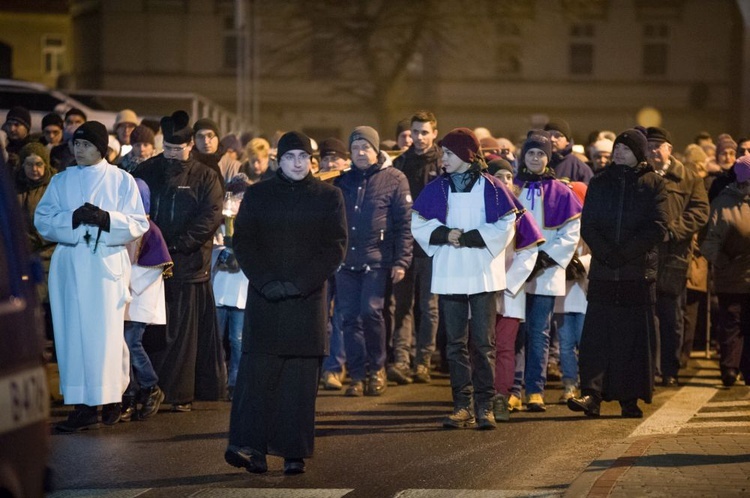 Droga Krzyżowa ulicami Bielawy