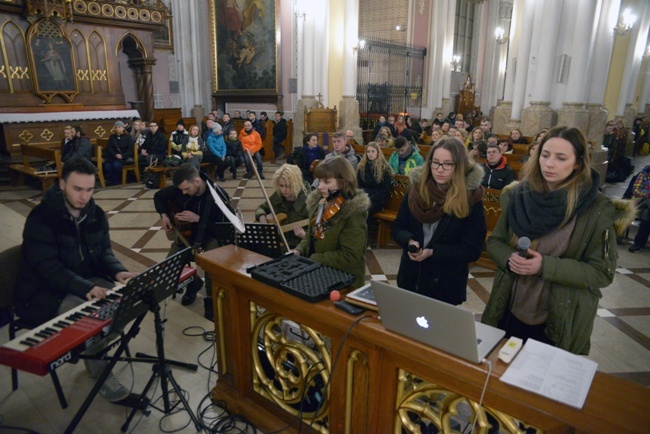 Ekstremalna Droga Krzyżowa z Radomia